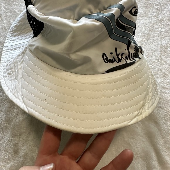 Quicksilver Sun Hat Built in Brim White Graphic Design Mesh Sides. - Picture 1 of 7